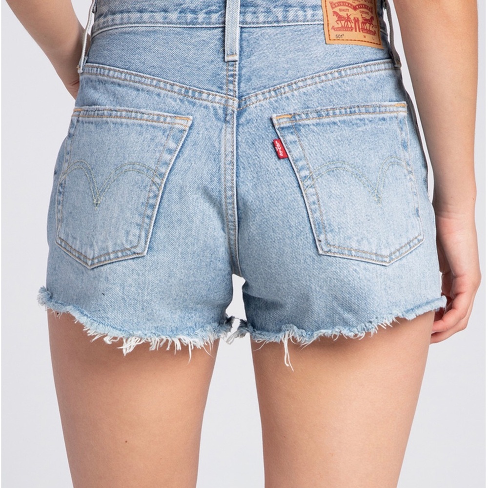 Levi's 501 cut off short shorts